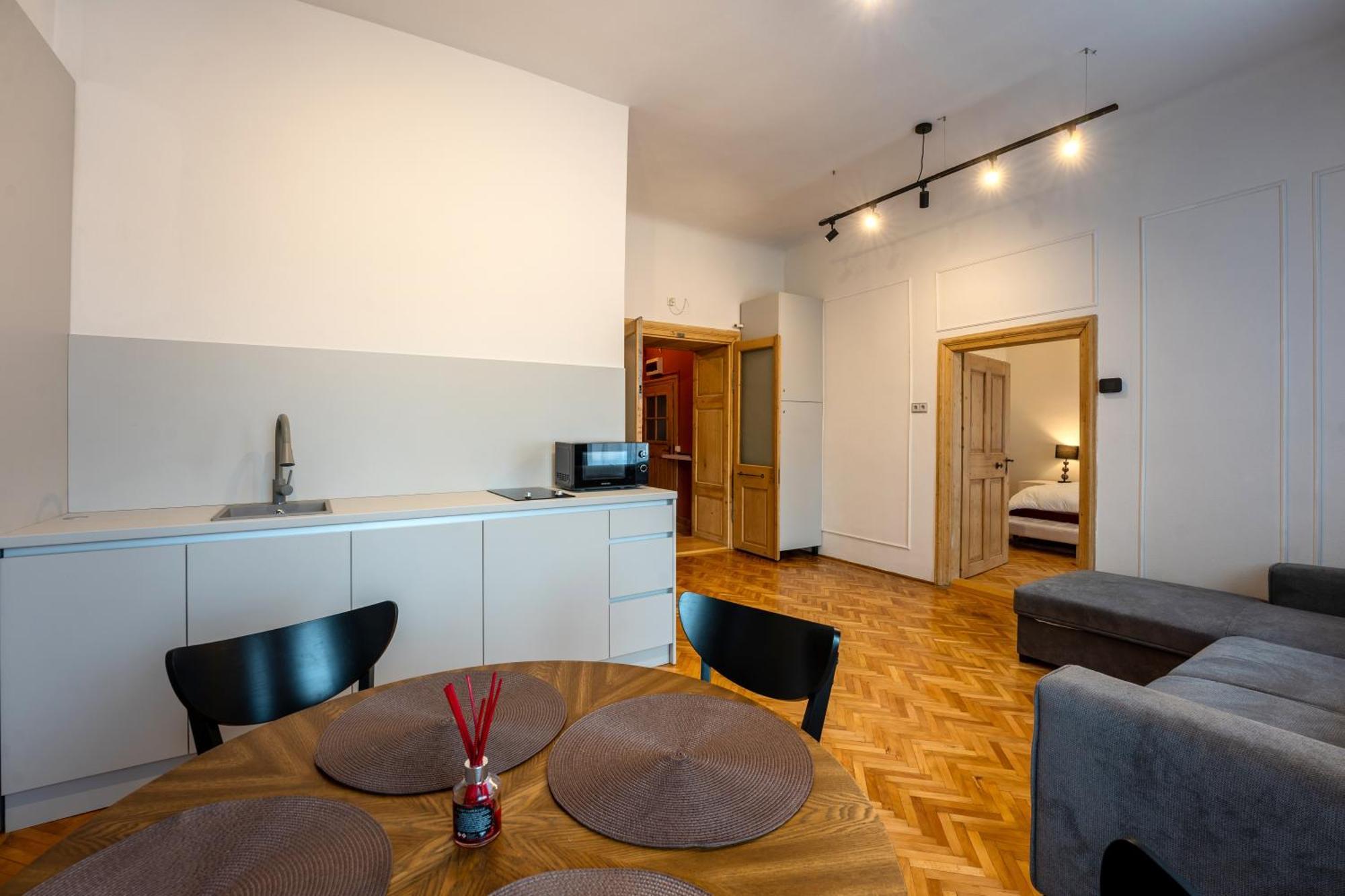 La Turn Apartment Sighisoara Ngoại thất bức ảnh